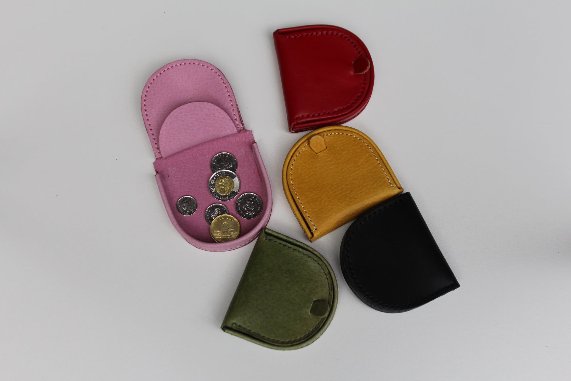 Colour coin pouch