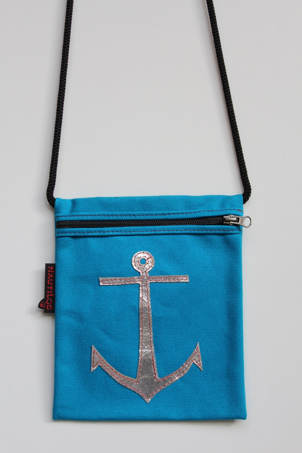Turquoise anchor